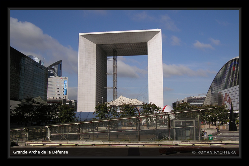 023_Grande_Arche_de_la_Defense.jpg