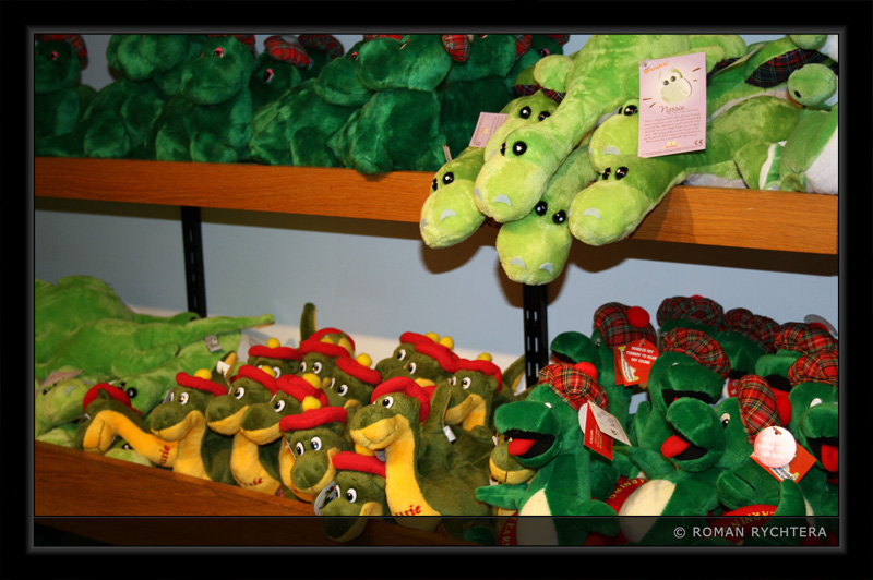 080_Nessie_Shop.jpg